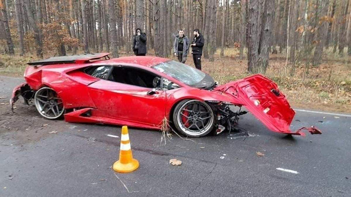 Під Києвом під час зйомок фільму вщент розбили Lamborghini Під Києвом під час зйомок фільму вщент розбили Lamborghini