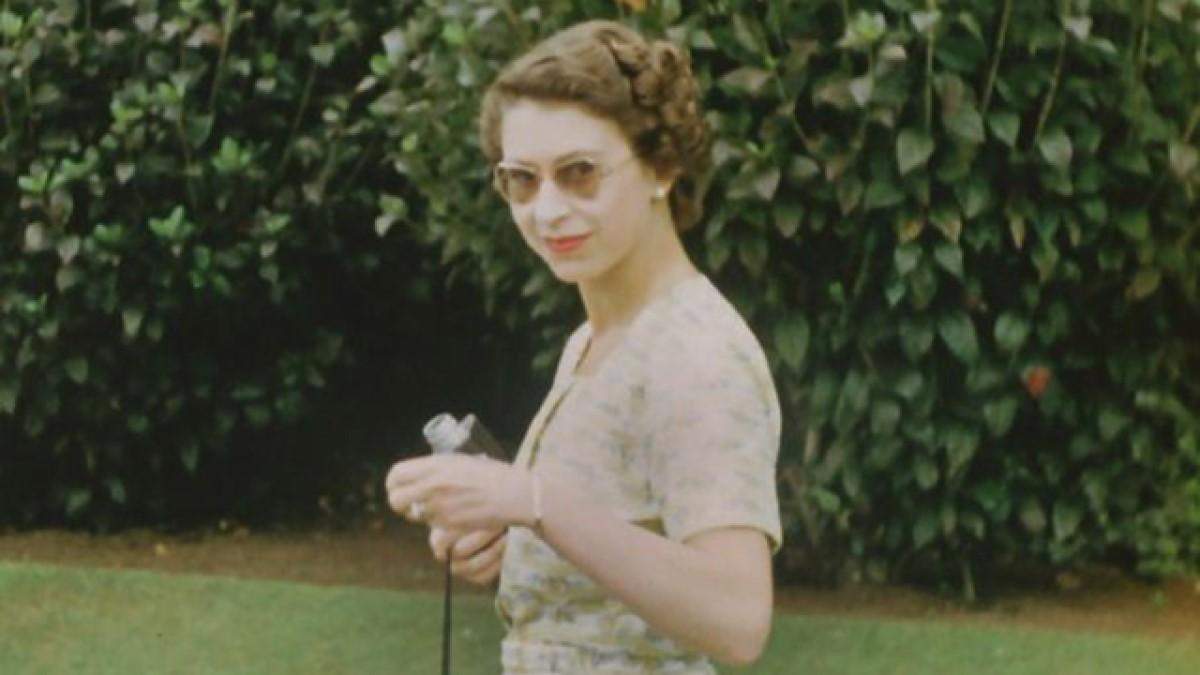Єлизавета ІІ на унікальний кадрах фільму The Queen Unseen Єлизавета ІІ на унікальний кадрах фільму The Queen Unseen