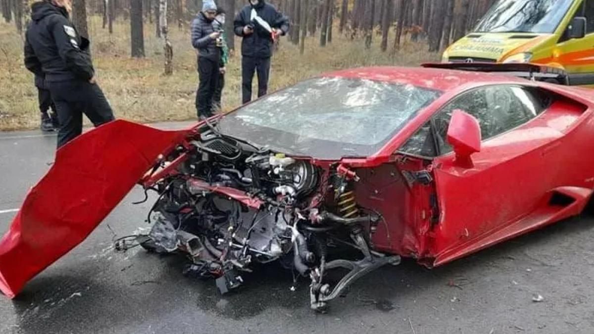 Стала відома вартість Lamborghini, яку вщент розбили біля Києва