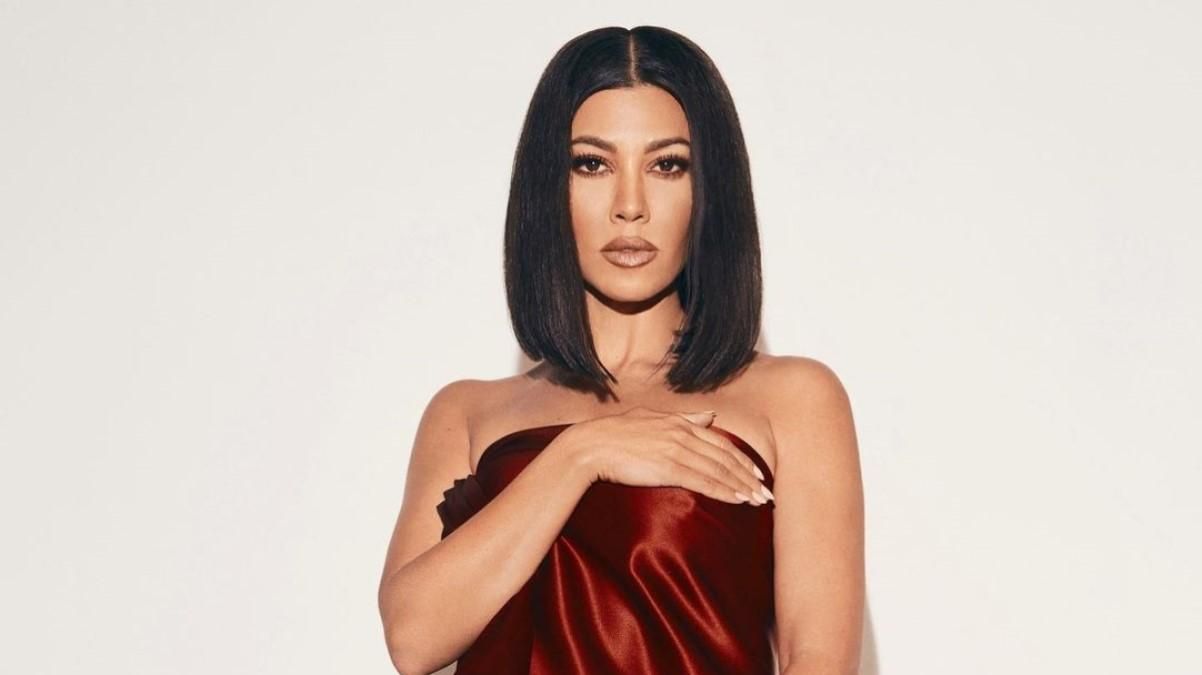 Кортни Кардашян снимется в римейке Это все она: детали сюжета, фото Кортни Кардашян снимется в римейке Это все она: детали сюжета, фото