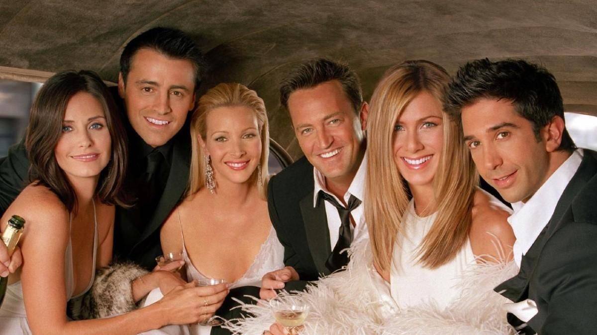 Спецвыпуск Друзей 2021: Лиза Кудроу раскрыла детали съемок Спецвыпуск Друзей 2021: Лиза Кудроу раскрыла детали съемок