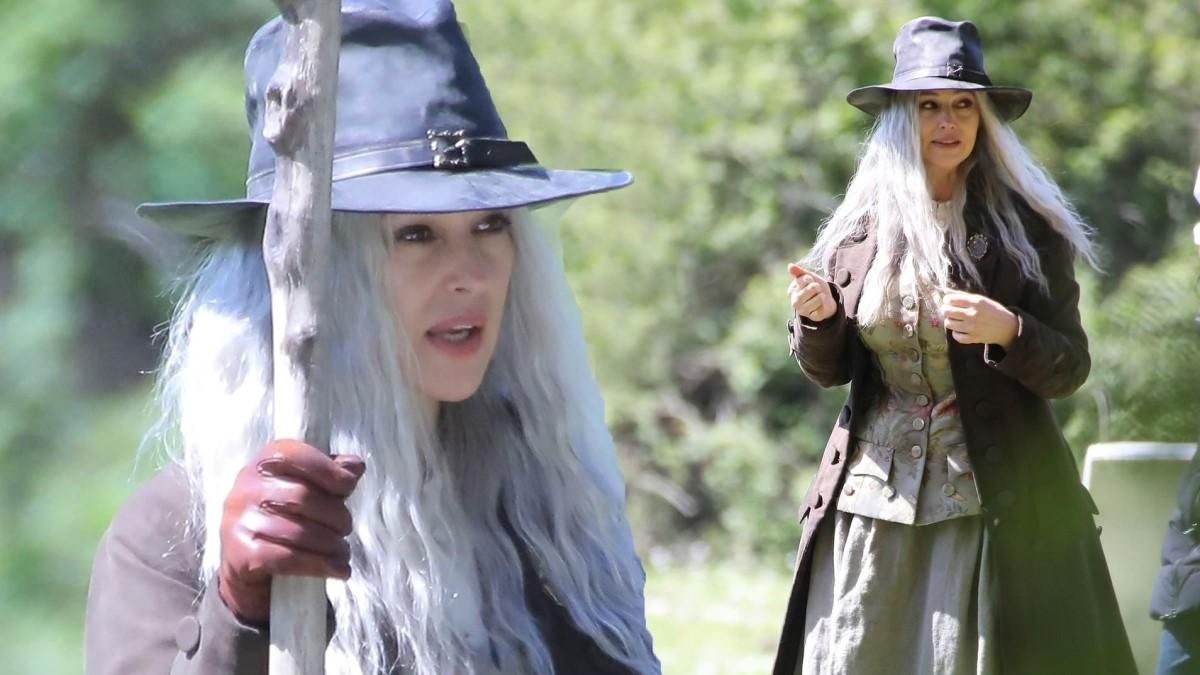 Моніка Беллуччі в образі відьми в La Befana 2 Моніка Беллуччі в образі відьми в La Befana 2