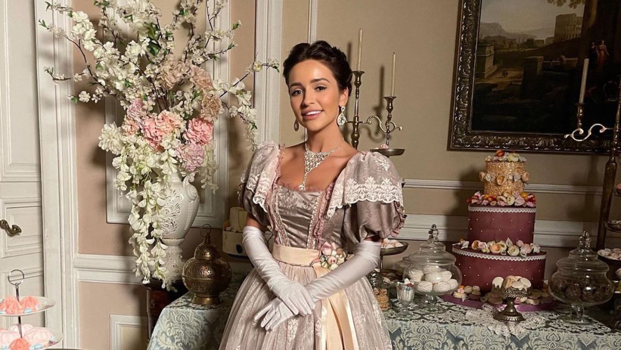 Надин с Холостяка-11 снялась в сериале Крепостная: фото Надин с Холостяка-11 снялась в сериале Крепостная: фото