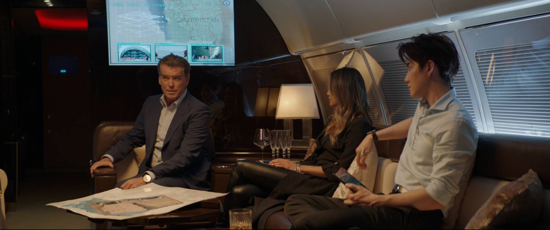 Изгои 2021: трейлер, дата выхода в Украине, актеры, сюжет Изгои 2021: трейлер, дата выхода в Украине, актеры, сюжет