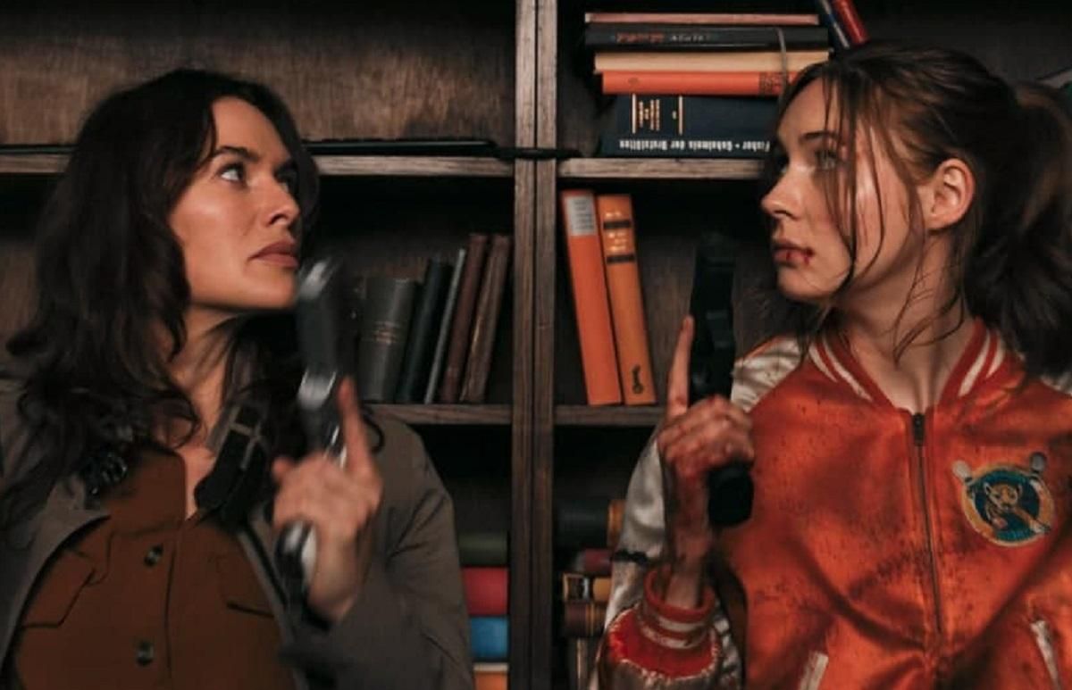 Официальный трейлер Пороховой коктейль с Карен Гиллан и Линой Хиди Официальный трейлер Пороховой коктейль с Карен Гиллан и Линой Хиди