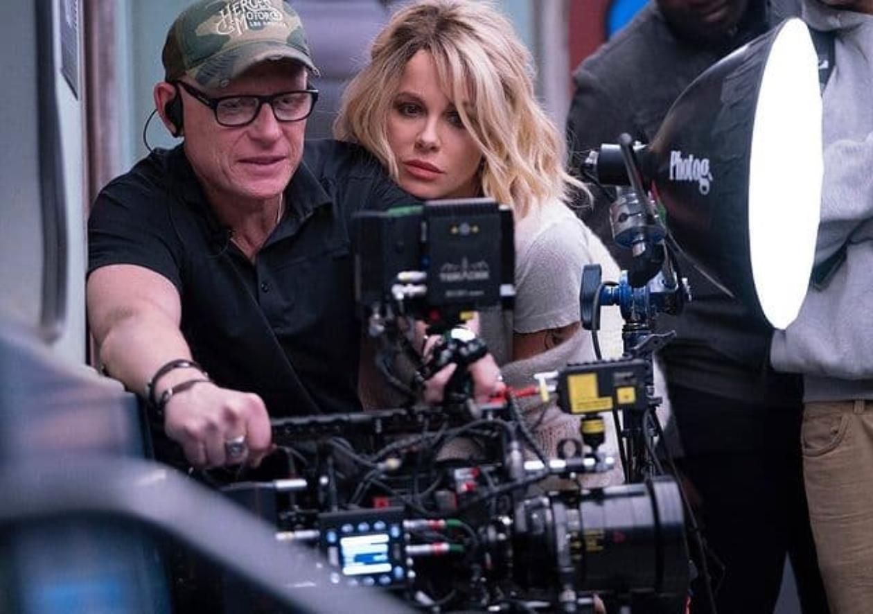 Красуня на драйві з Кейт Бекінсейл: новий образ акторки Красуня на драйві з Кейт Бекінсейл: новий образ акторки