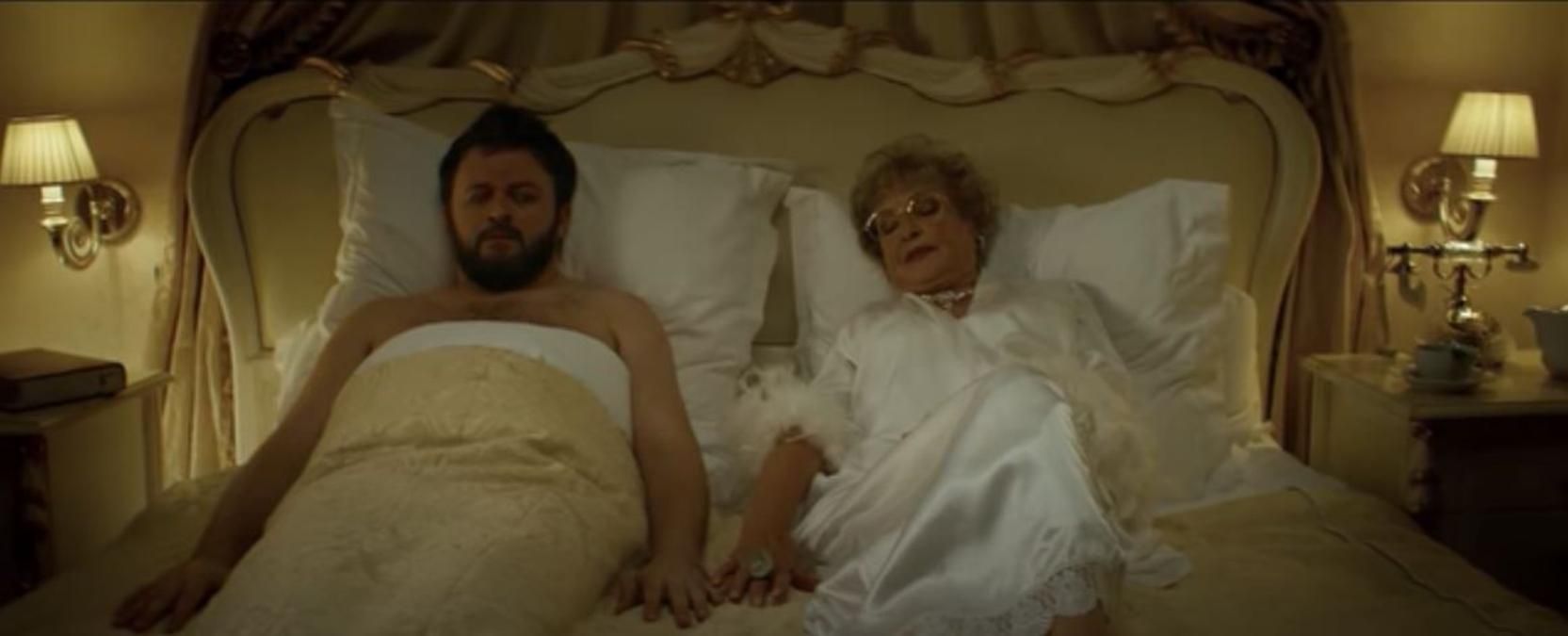 Мережу здивував образ Дзідзьо під час зйомок комедії Де гроші? Мережу здивував образ Дзідзьо під час зйомок комедії Де гроші?