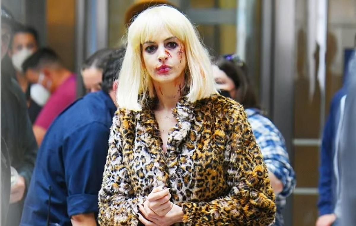 Енн Гетевей вразила шанувальників на зйомках серіалу WeCrashed Енн Гетевей вразила шанувальників на зйомках серіалу WeCrashed