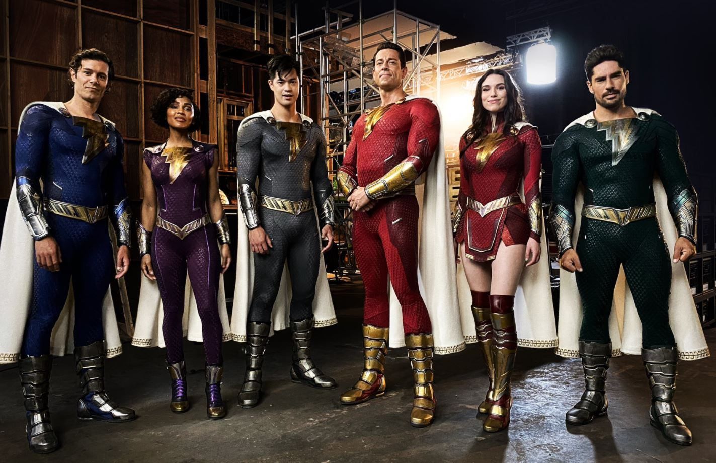 Шазам 2 2023: костюмы персонажей, сюжет, тизер Шазам 2 2023: костюмы персонажей, сюжет, тизер