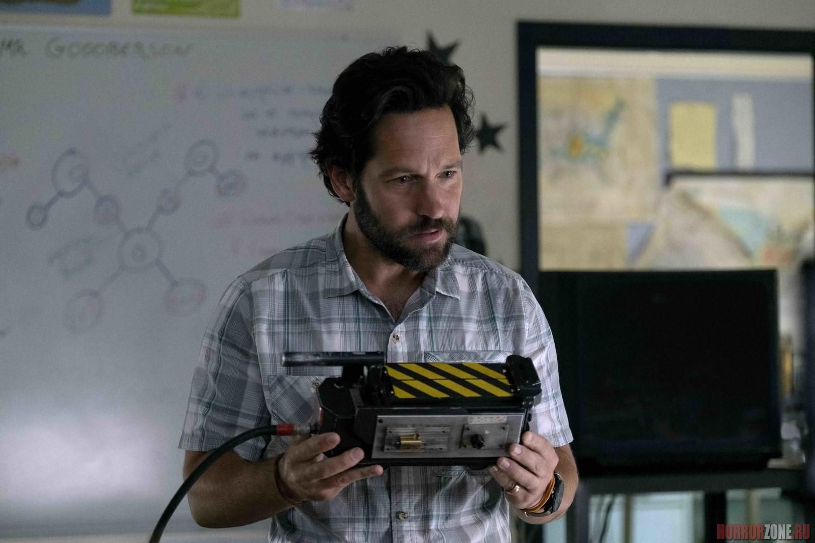 Пол Радд в фильме Охотники за привидениями: С того света 2021 Пол Радд в фильме Охотники за привидениями: С того света 2021