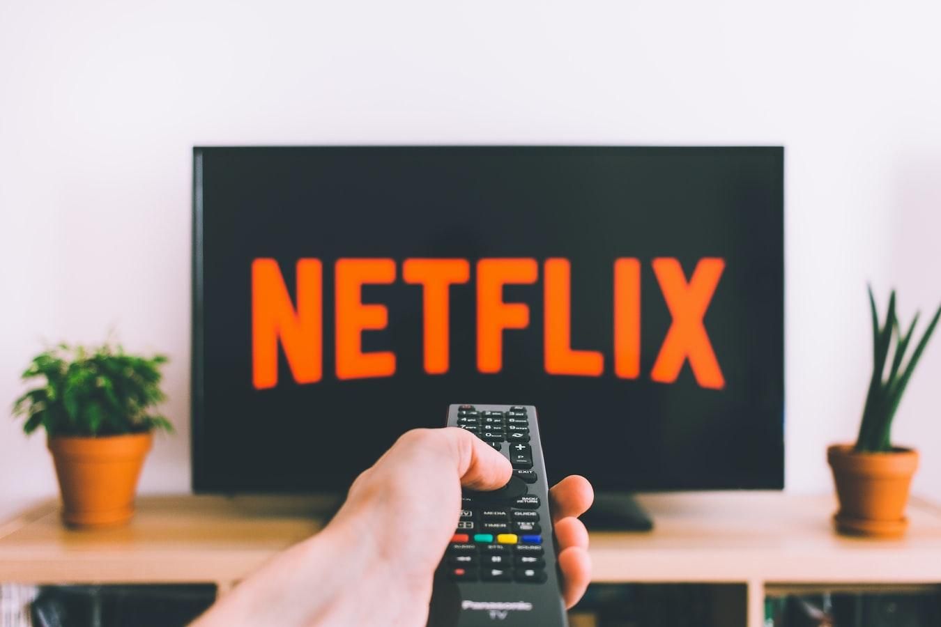Netflix введет обязательную вакцинацию от коронавируса для актеров Netflix введет обязательную вакцинацию от коронавируса для актеров