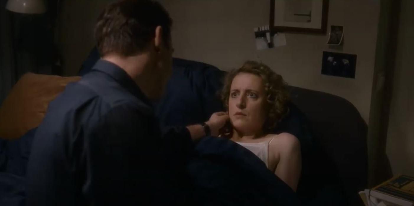 Жена хочет секса от мужчины-робота в новом фрагменте комедии НЕидеальный мужчина 2021 Жена хочет секса от мужчины-робота в новом фрагменте комедии НЕидеальный мужчина 2021