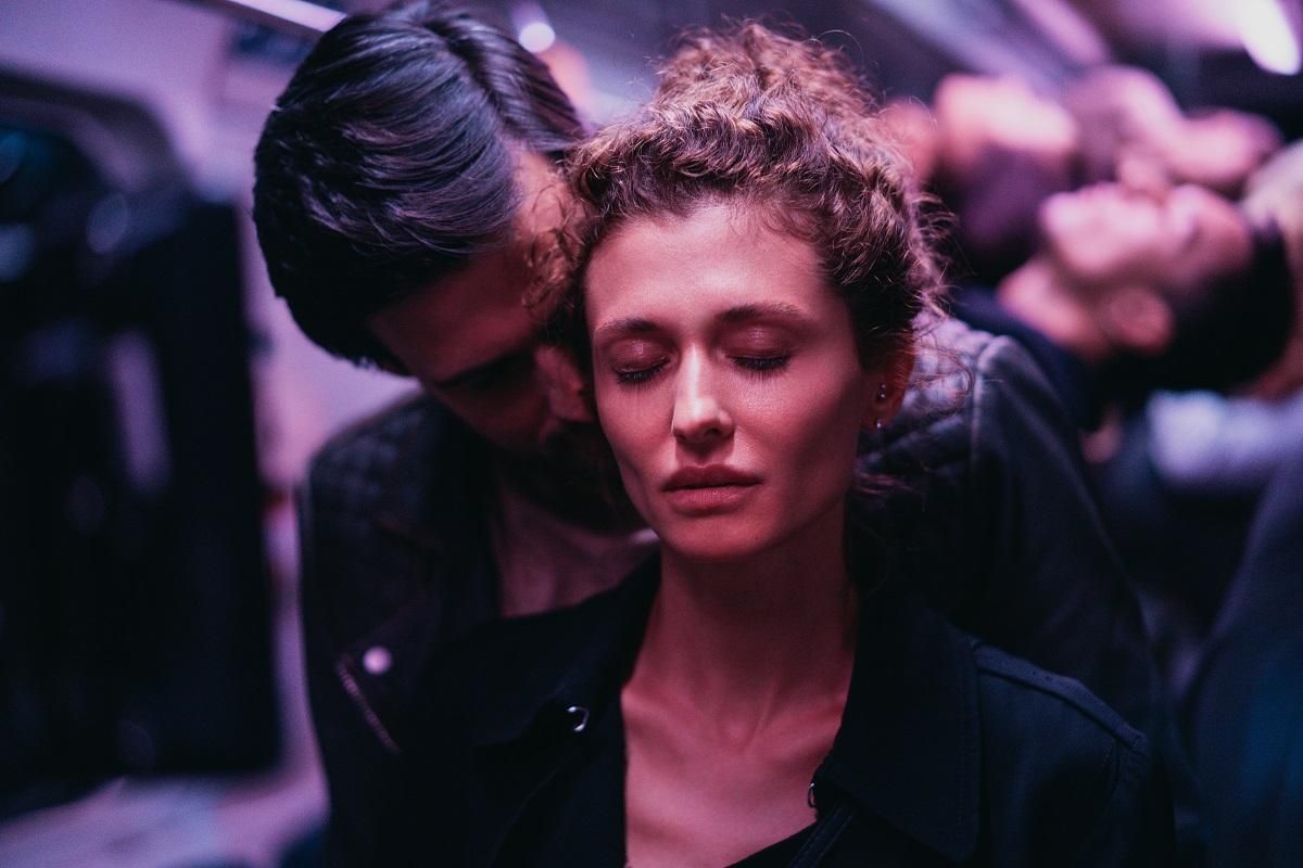 Український фільм кліпмейкерки Каті Царик "Обійми мене" номінований на Міжнародну кінопремію Український фільм кліпмейкерки Каті Царик "Обійми мене" номінований на Міжнародну кінопремію