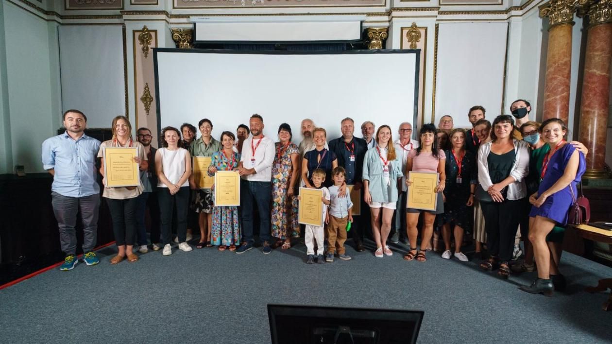 Чим вразив тизер "Між небом та горами" режисера Дмитра Грешка - Кіно Чим вразив тизер "Між небом та горами" режисера Дмитра Грешка - Кіно