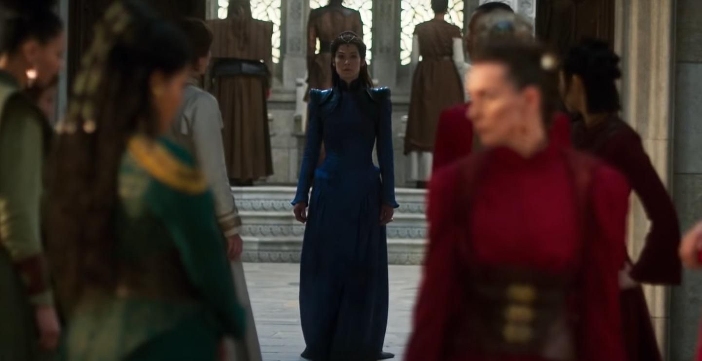 Розамунд Пайк в трейлере фэнтезийного сериала "Колесо времени" – смотрите зрелищное видео Розамунд Пайк в трейлере фэнтезийного сериала "Колесо времени" – смотрите зрелищное видео