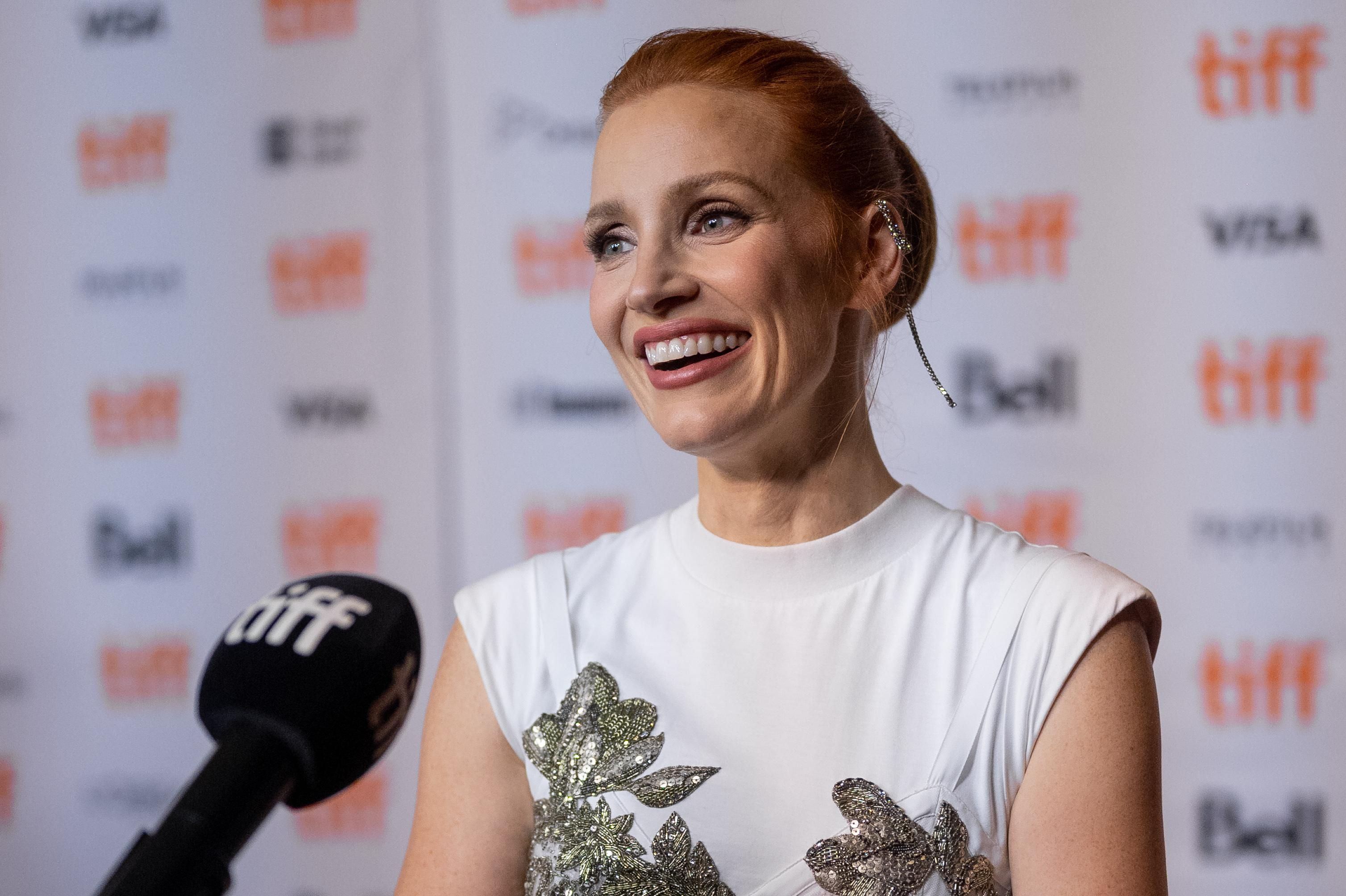 Джессіка Честейн відверто розповіла про зйомки еротичних епізодів у "Сценах з подружнього життя" Джессіка Честейн відверто розповіла про зйомки еротичних епізодів у "Сценах з подружнього життя"