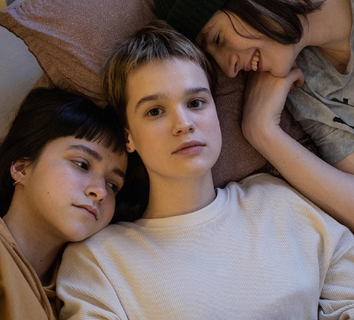 Премьера "Стоп-Земля" Кати Горностай: 7 побед на кинофестивалях и 1 причина пойти в кинотеатр Премьера "Стоп-Земля" Кати Горностай: 7 побед на кинофестивалях и 1 причина пойти в кинотеатр