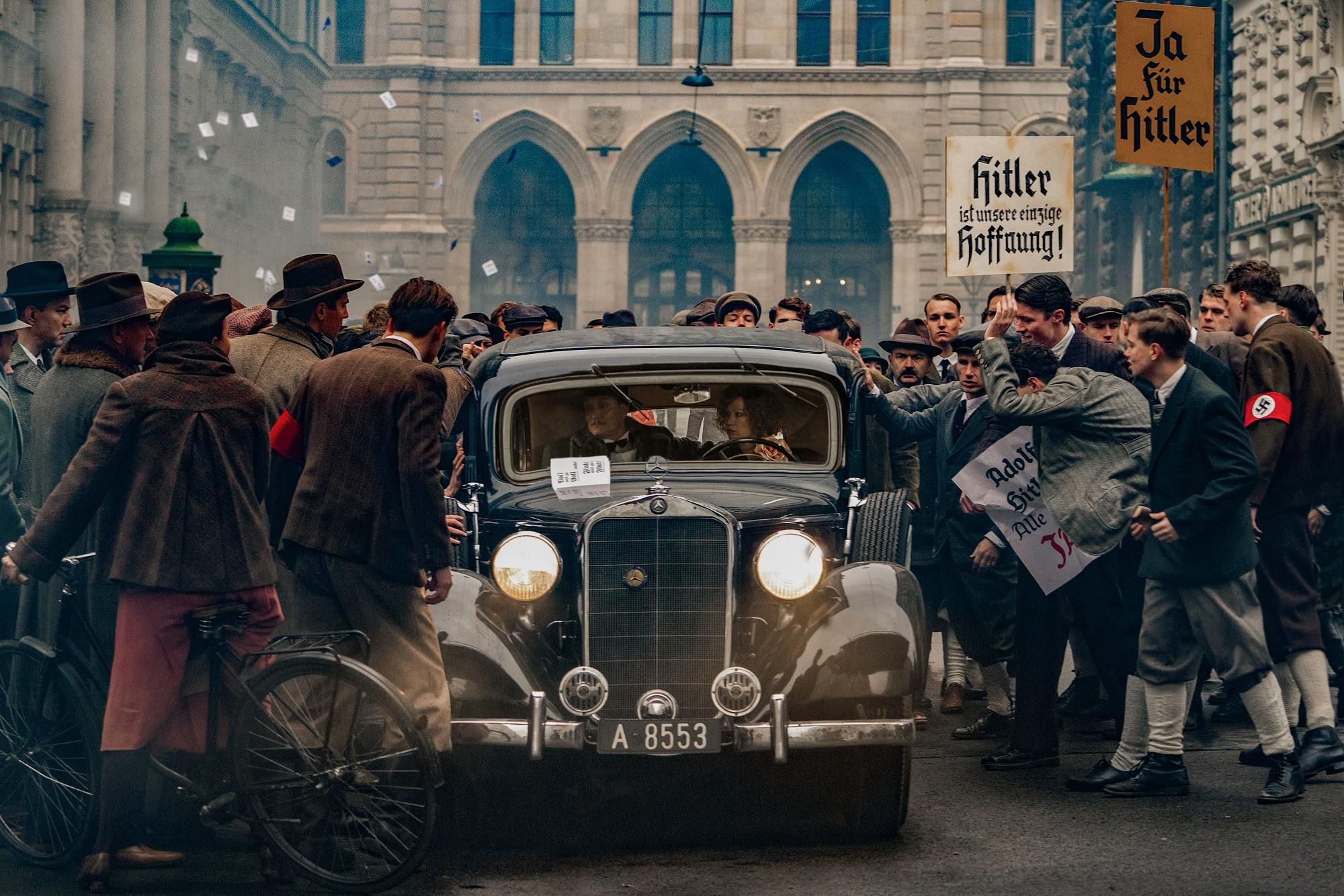 Как игра в шахматы спасла узника: фильм "Королевская игра" по Стефану Цвейгу выйдет в декабре Как игра в шахматы спасла узника: фильм "Королевская игра" по Стефану Цвейгу выйдет в декабре