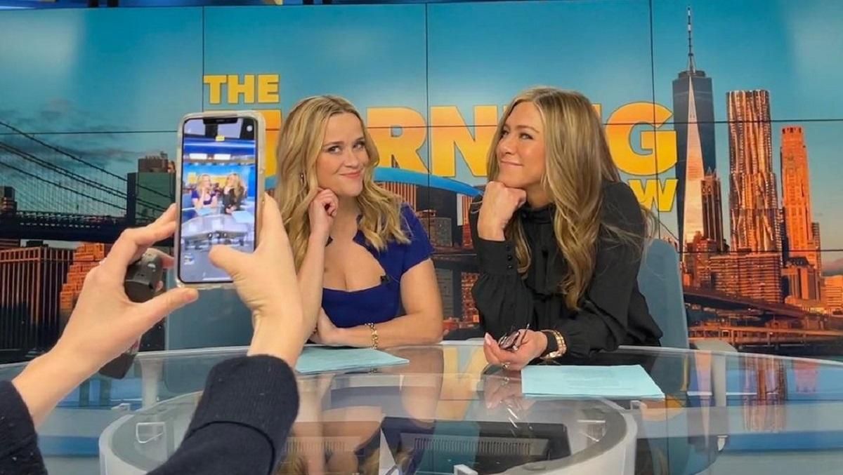 Дженніфер Еністон попрощалася з командою "Ранкового шоу" після фіналу другого сезону - Кіно Дженніфер Еністон попрощалася з командою "Ранкового шоу" після фіналу другого сезону - Кіно