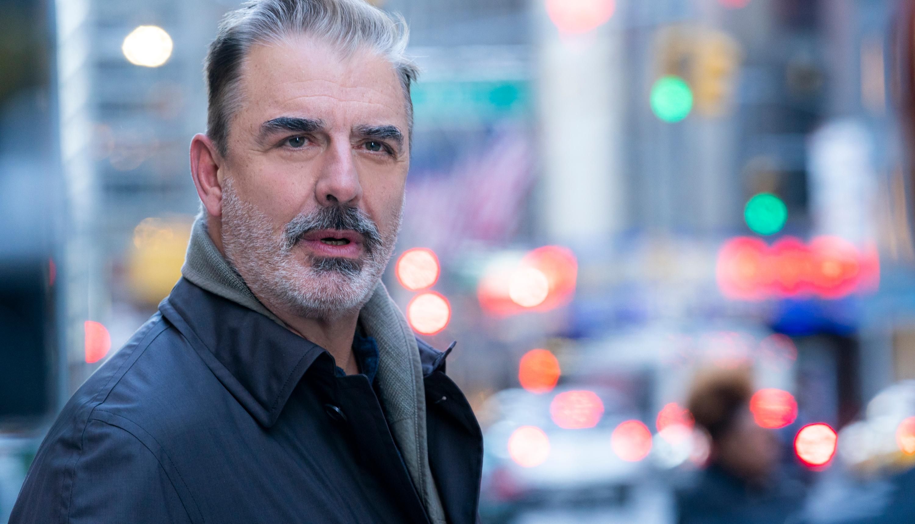 Кріс Нот пояснив смерть Містера Біга у першій серії "І просто так": несподіване зізнання - Кіно Кріс Нот пояснив смерть Містера Біга у першій серії "І просто так": несподіване зізнання - Кіно