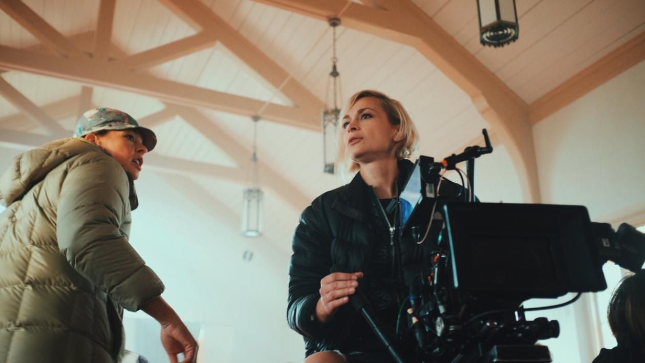 Зброярка "Іржі" Ханна Гутьєррес назвала винного у смерті Галини Гатчінс і подала в суд - Кіно Зброярка "Іржі" Ханна Гутьєррес назвала винного у смерті Галини Гатчінс і подала в суд - Кіно