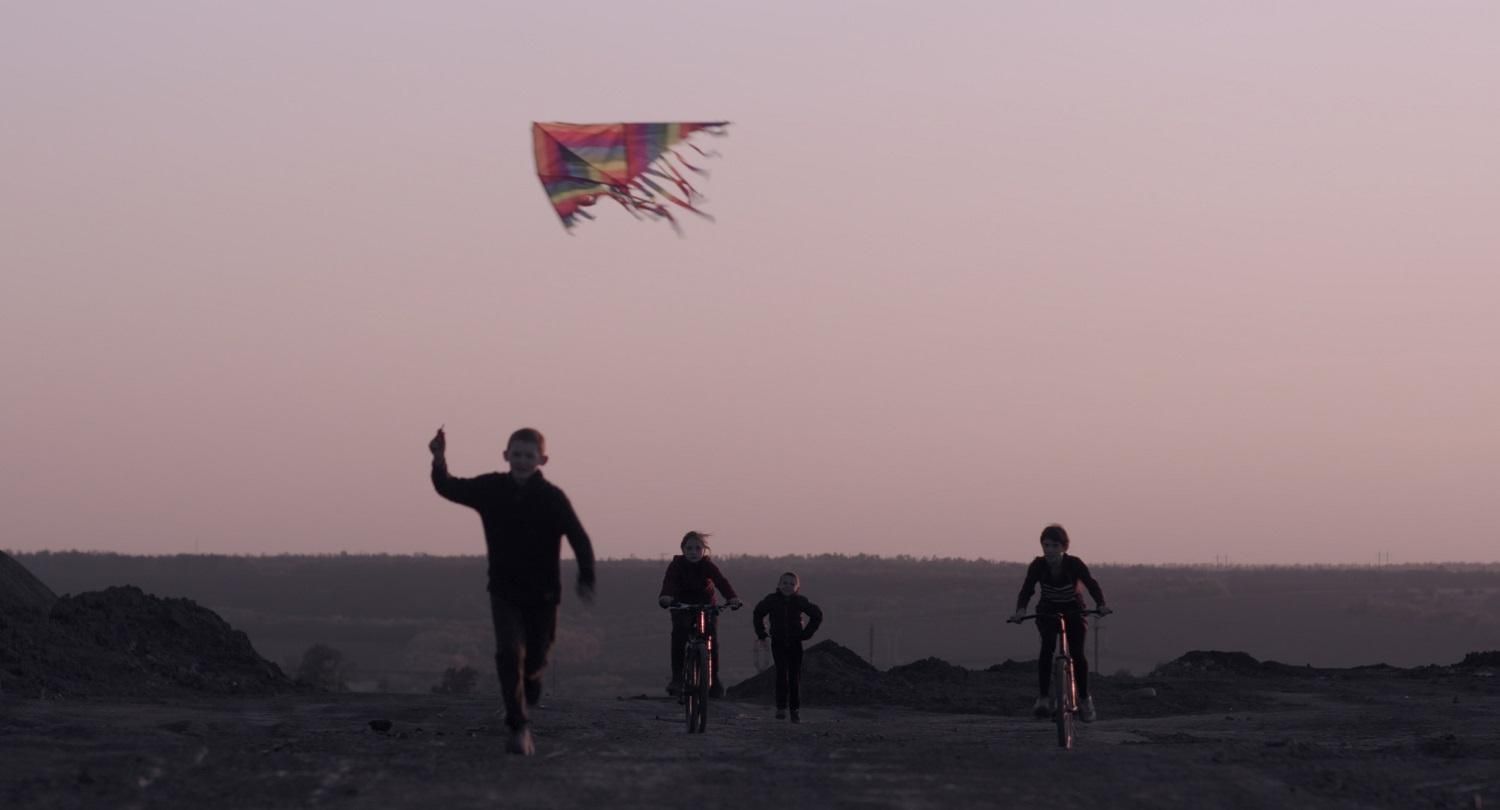 О жизни детей Донбасса: фильм "Терриконы" стал участником Берлинского кинофестиваля О жизни детей Донбасса: фильм "Терриконы" стал участником Берлинского кинофестиваля