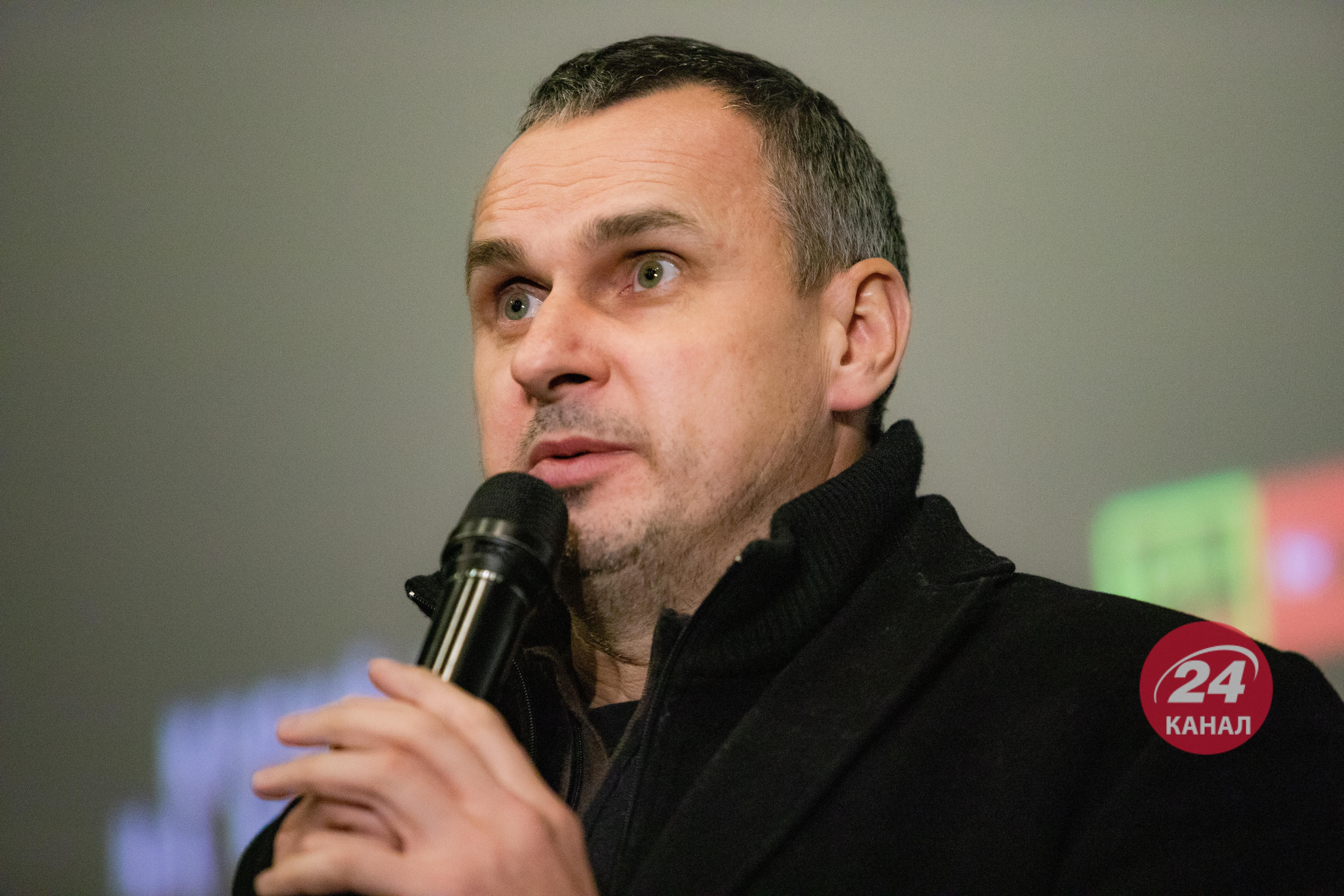 Нам нужны были люди, которые видели смерть и держали оружие, – Сенцов об актерах для "Носорога" Нам нужны были люди, которые видели смерть и держали оружие, – Сенцов об актерах для "Носорога"