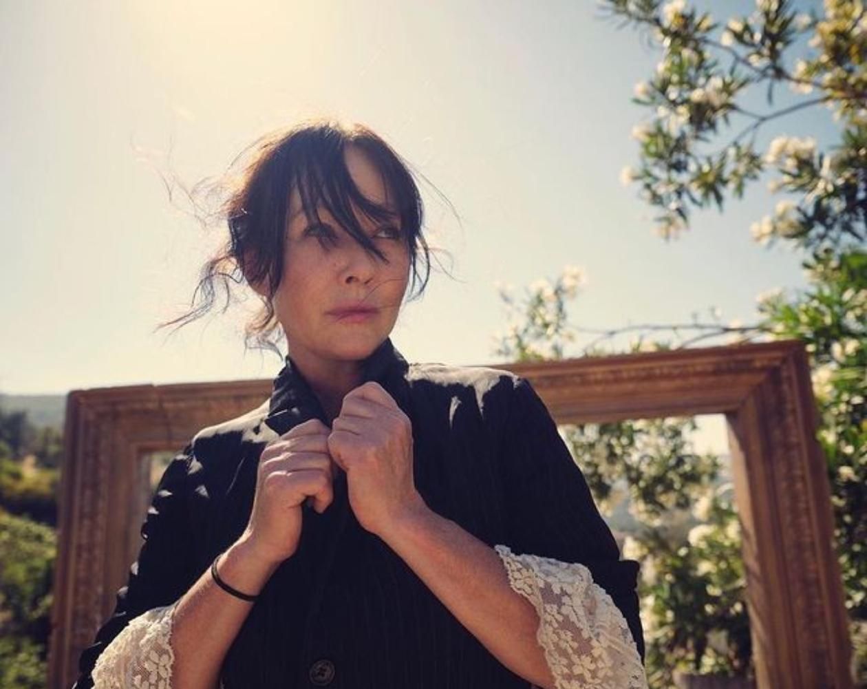 Шеннен Догерті закликала світових зірок не замовчувати війну Росії з Україною - Кіно Шеннен Догерті закликала світових зірок не замовчувати війну Росії з Україною - Кіно