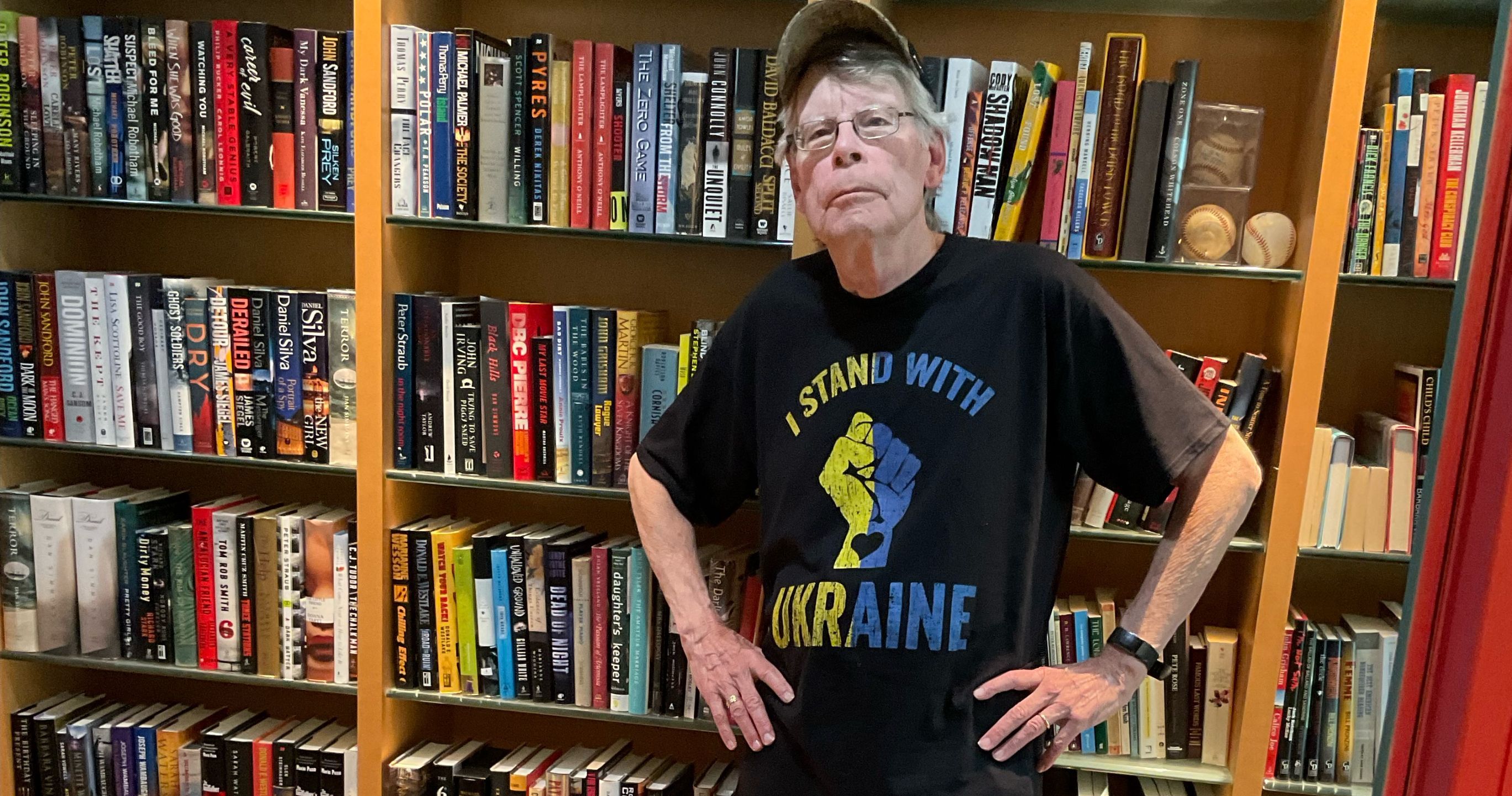 "Я залишаюсь разом з Україною": легендарний Стівен Кінг підтримав Україну - Кіно