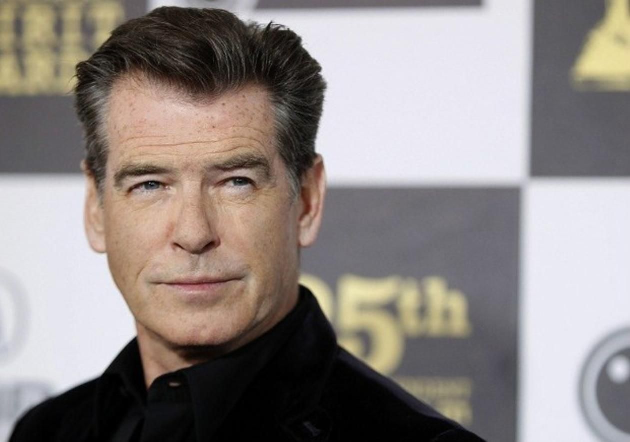 Звезда мирового кино Пирс Броснан записал видеообращение к украинцам: "это безумное убийство" - Кино Звезда мирового кино Пирс Броснан записал видеообращение к украинцам: "это безумное убийство" - Кино