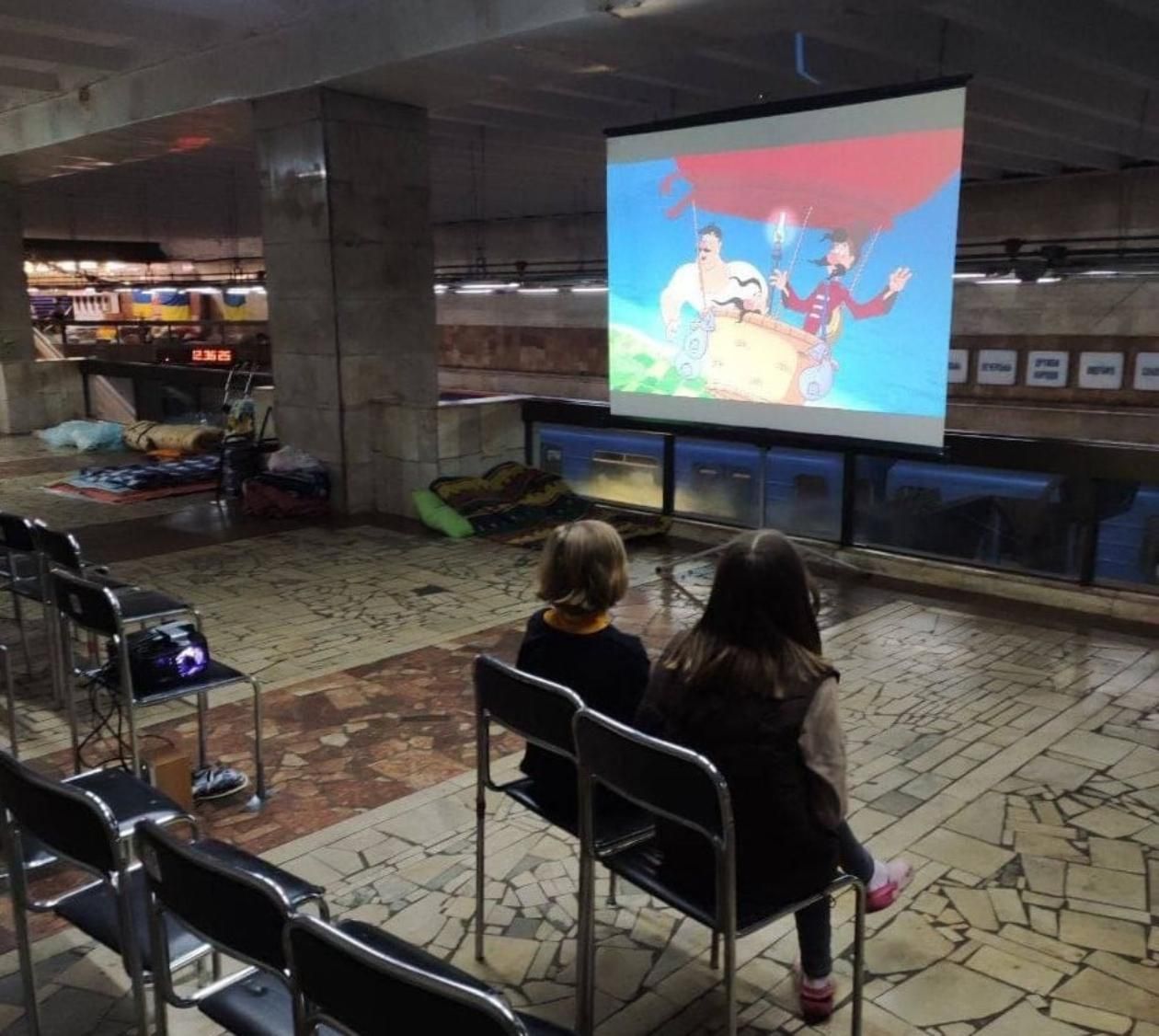 Для підтримки морального духу: які українські фільми покажуть у київському метро - Кіно
