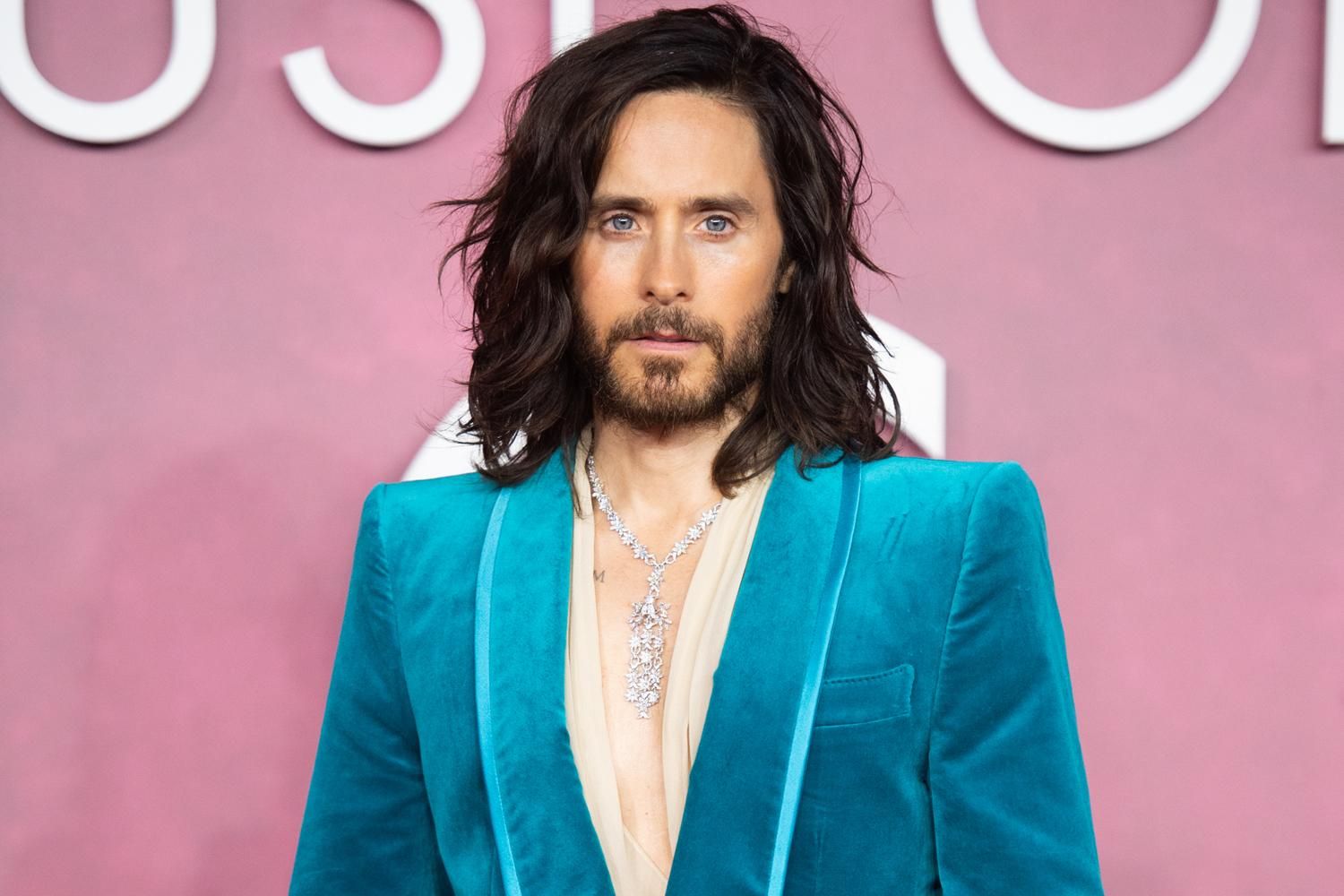 Джаред Лето провів прямий ефір з українцями й заспівав пісню "Ах, Одесса": промовисте відео - Кіно Джаред Лето провів прямий ефір з українцями й заспівав пісню "Ах, Одесса": промовисте відео - Кіно