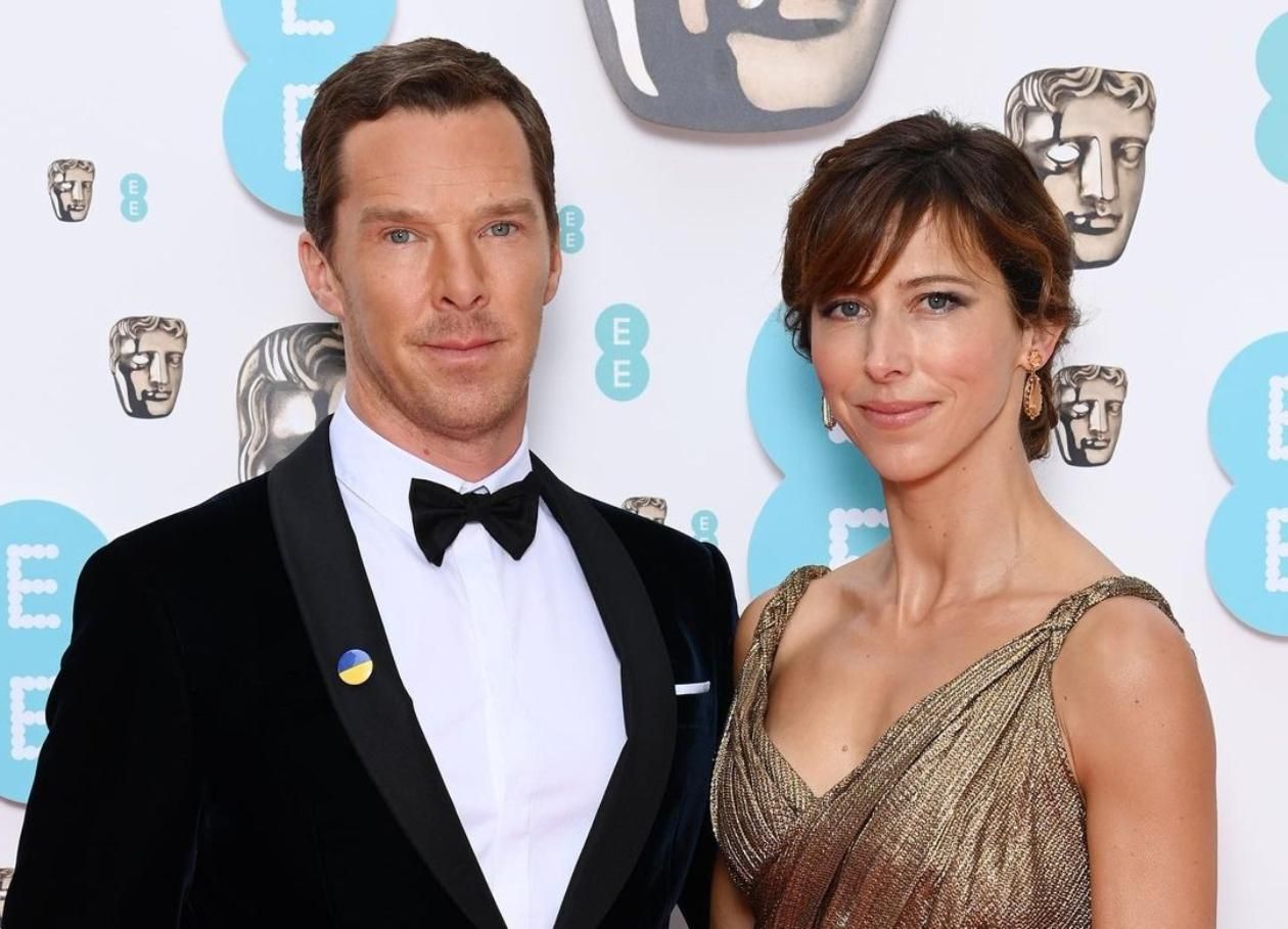 BAFTA-2022: Бенедикт Камбербетч пришел на торжественную церемонию с украинской символикой - Кино BAFTA-2022: Бенедикт Камбербетч пришел на торжественную церемонию с украинской символикой - Кино