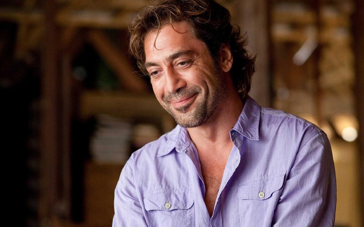 Оксароносный Хавьер Бардем поддержал Украину на митинге у посольства России в Испании - Кино Оксароносный Хавьер Бардем поддержал Украину на митинге у посольства России в Испании - Кино