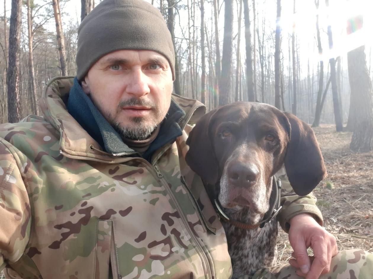 "Позывный Паркер": Олег Сенцов показал теплое фото с передовой с новым бойцом подразделения - Кино "Позывный Паркер": Олег Сенцов показал теплое фото с передовой с новым бойцом подразделения - Кино