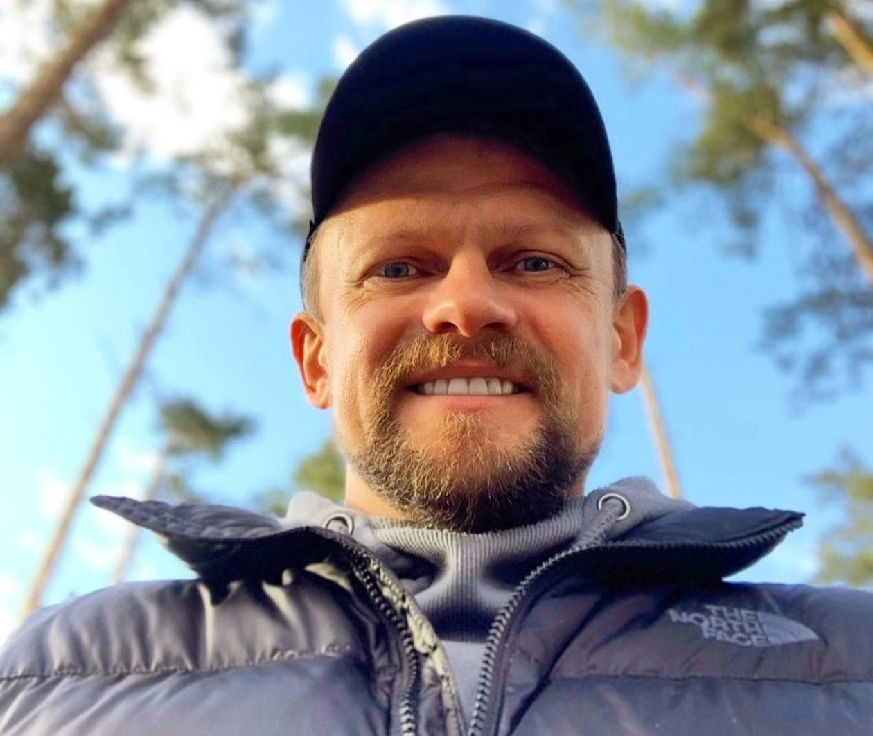 "Поборем безбожных сообща": Гарик Бирча поразил собственным проникновенным стихом о войне - Кино "Поборем безбожных сообща": Гарик Бирча поразил собственным проникновенным стихом о войне - Кино