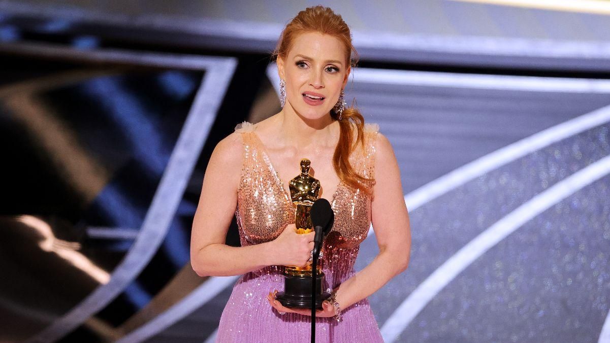 Премія Оскар 2022 Найкраща жіноча роль: фільм, у якому зіграла Премія Оскар 2022 Найкраща жіноча роль: фільм, у якому зіграла