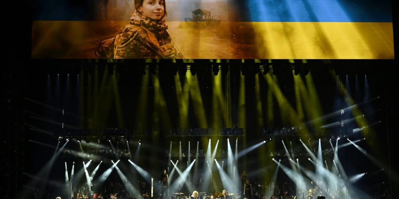Композитор "Дюни" в Лондоні перервав свій концерт, щоб показати відео українця під час сирен - Кіно