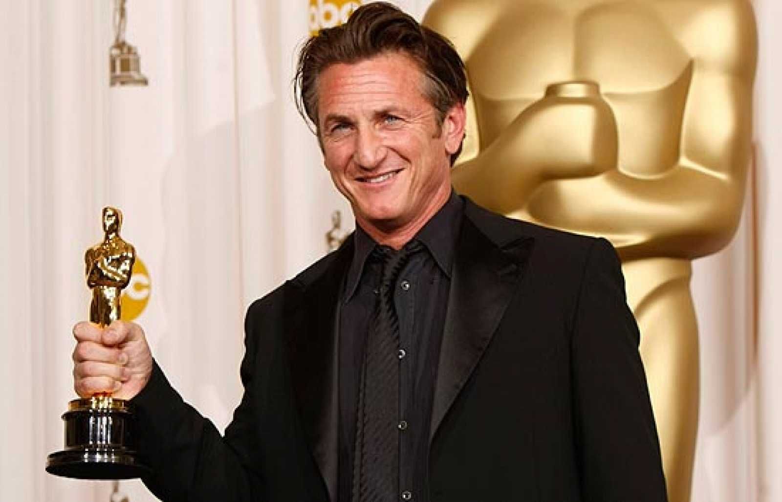 Если Зеленскому не дадут выступить на премии, я публично уничтожу свой Оскар – Шон Пенн - Кино Если Зеленскому не дадут выступить на премии, я публично уничтожу свой Оскар – Шон Пенн - Кино