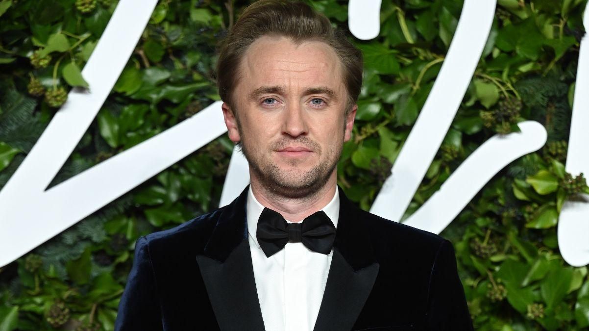 Том Фелтон из "Гарри Поттера" поддержал Украину - Кино Том Фелтон из "Гарри Поттера" поддержал Украину - Кино