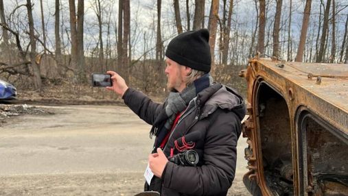 Сценарист сериала "Карточный домик" снимает документалку о зверствах в Буче: подробности