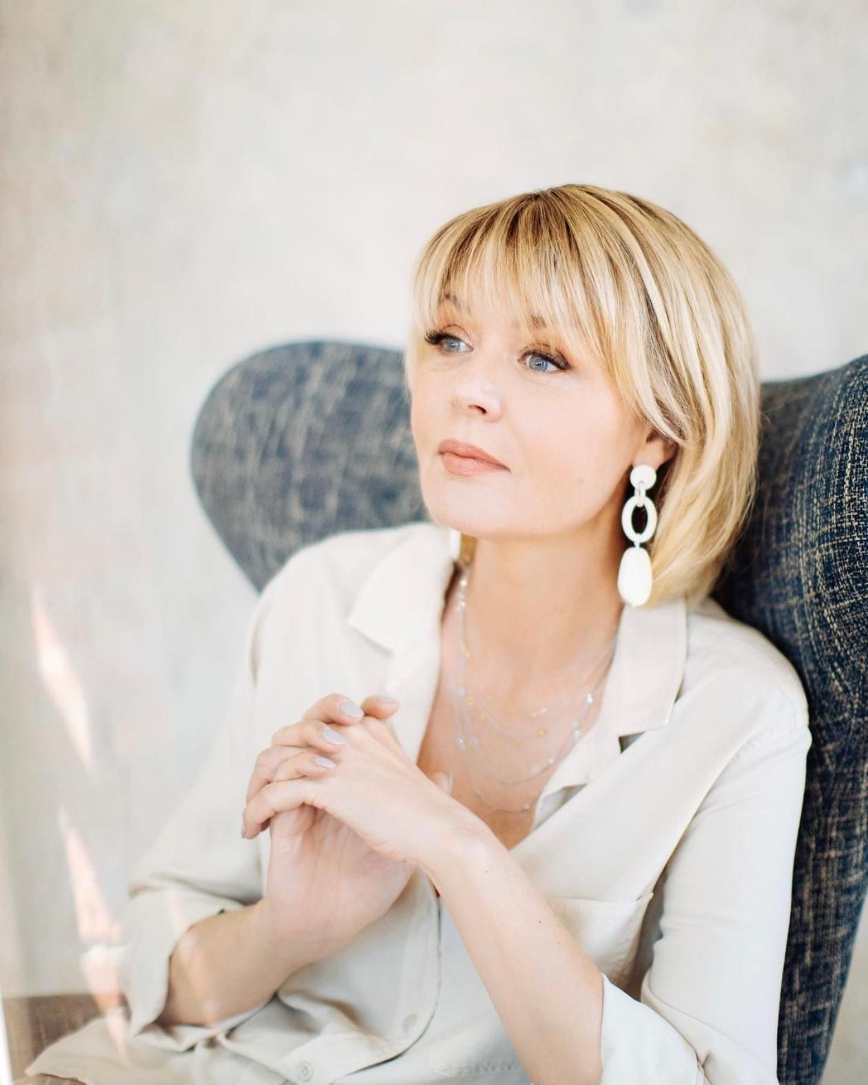 Жизнь в России "накрылась медным тазом", – пожаловалась российская актриса Юлия Меньшова - Кино Жизнь в России "накрылась медным тазом", – пожаловалась российская актриса Юлия Меньшова - Кино