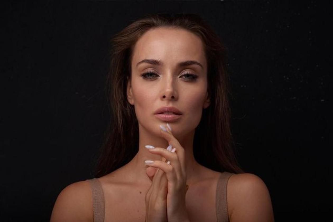 Ледве вимовляла текст, – Ксенія Мішина повернулась до зйомок фільму у Бельгії - Кіно Ледве вимовляла текст, – Ксенія Мішина повернулась до зйомок фільму у Бельгії - Кіно