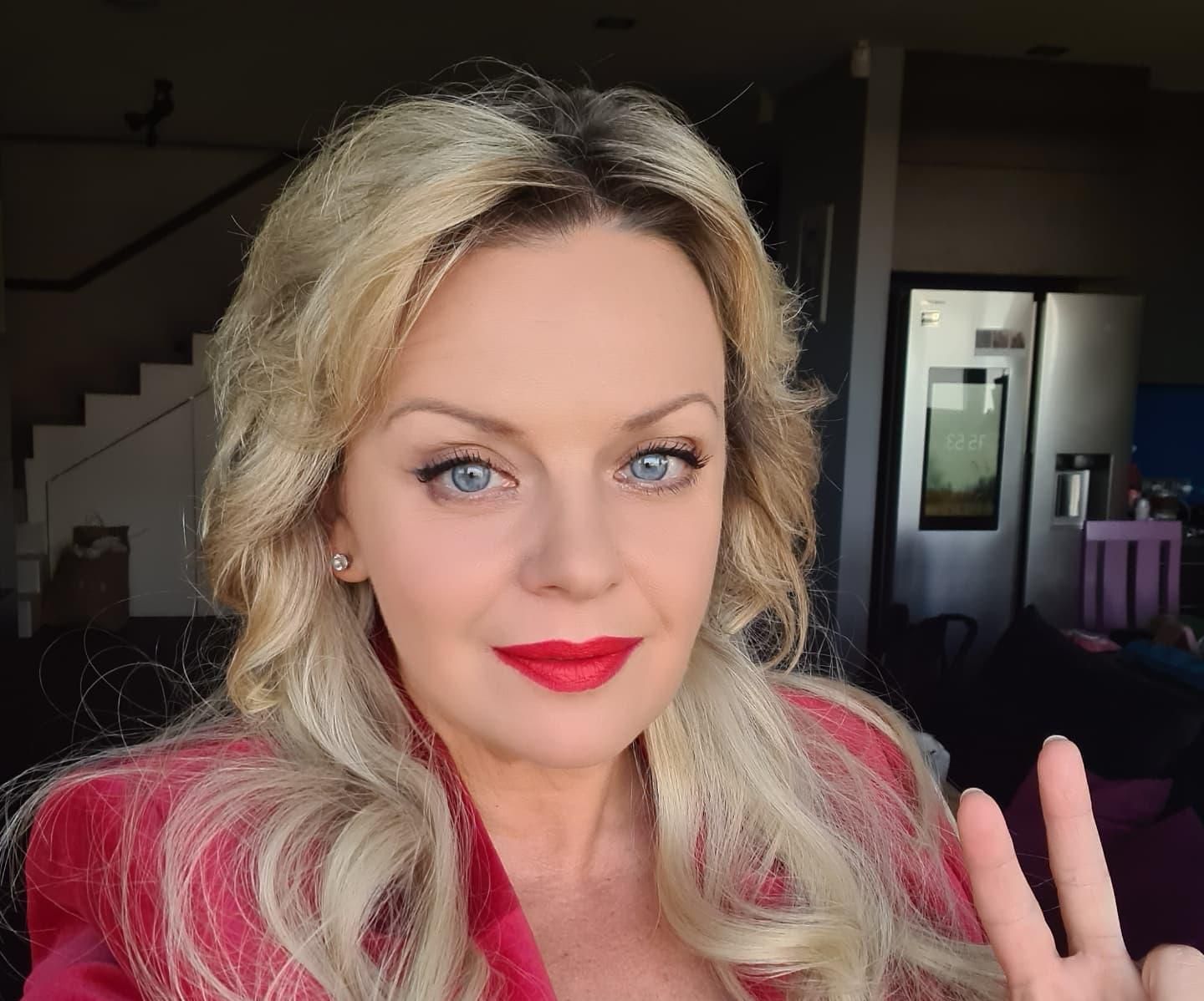 Ирма Витовская готовилась к войне: "Прошла однодневные курсы, испытывала недобрые ощущения" - Кино Ирма Витовская готовилась к войне: "Прошла однодневные курсы, испытывала недобрые ощущения" - Кино