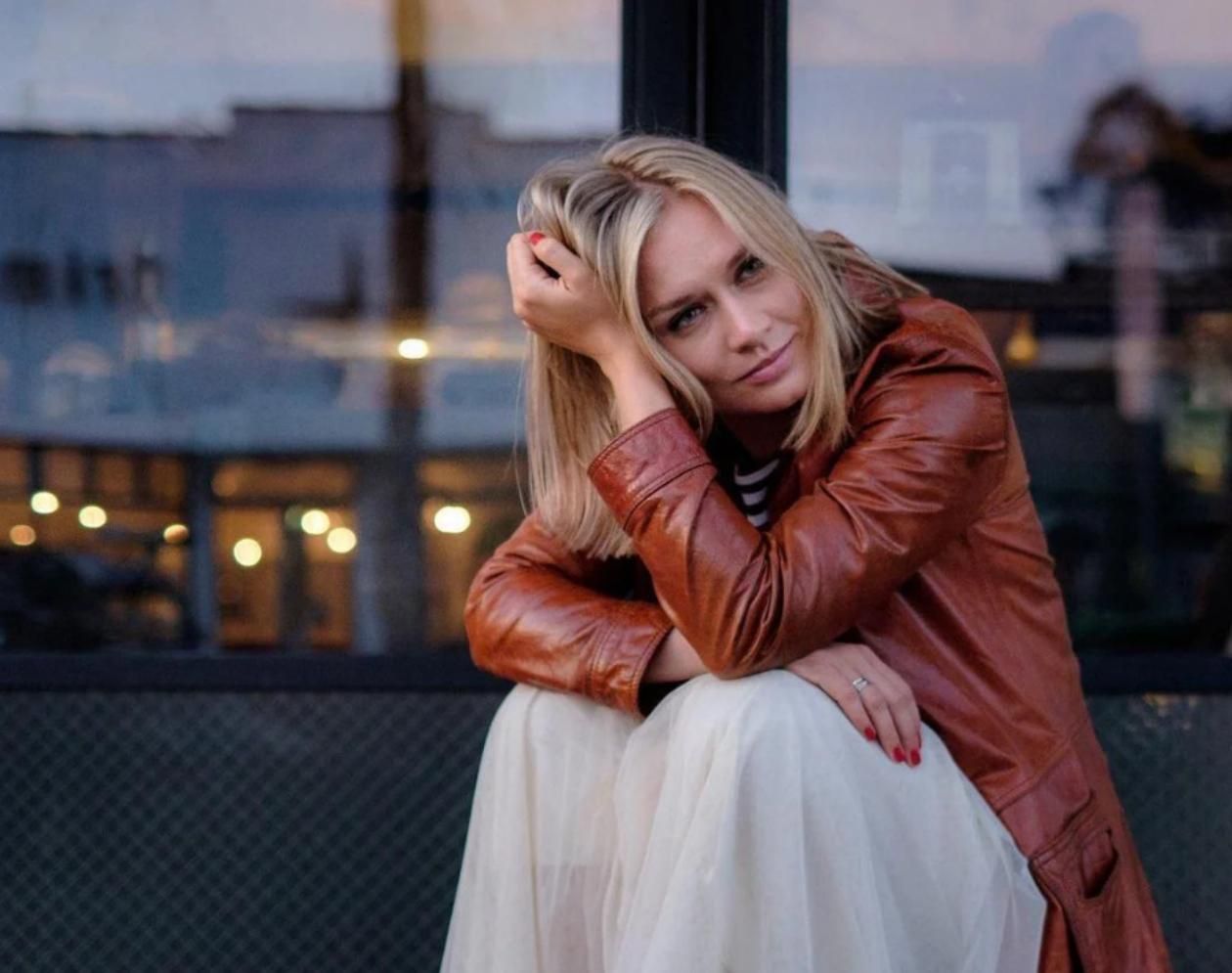 "Звала меня иностранным агентом" как актриса Машкова "просветляет" бабушку от пропаганды России - Кино "Звала меня иностранным агентом" как актриса Машкова "просветляет" бабушку от пропаганды России - Кино