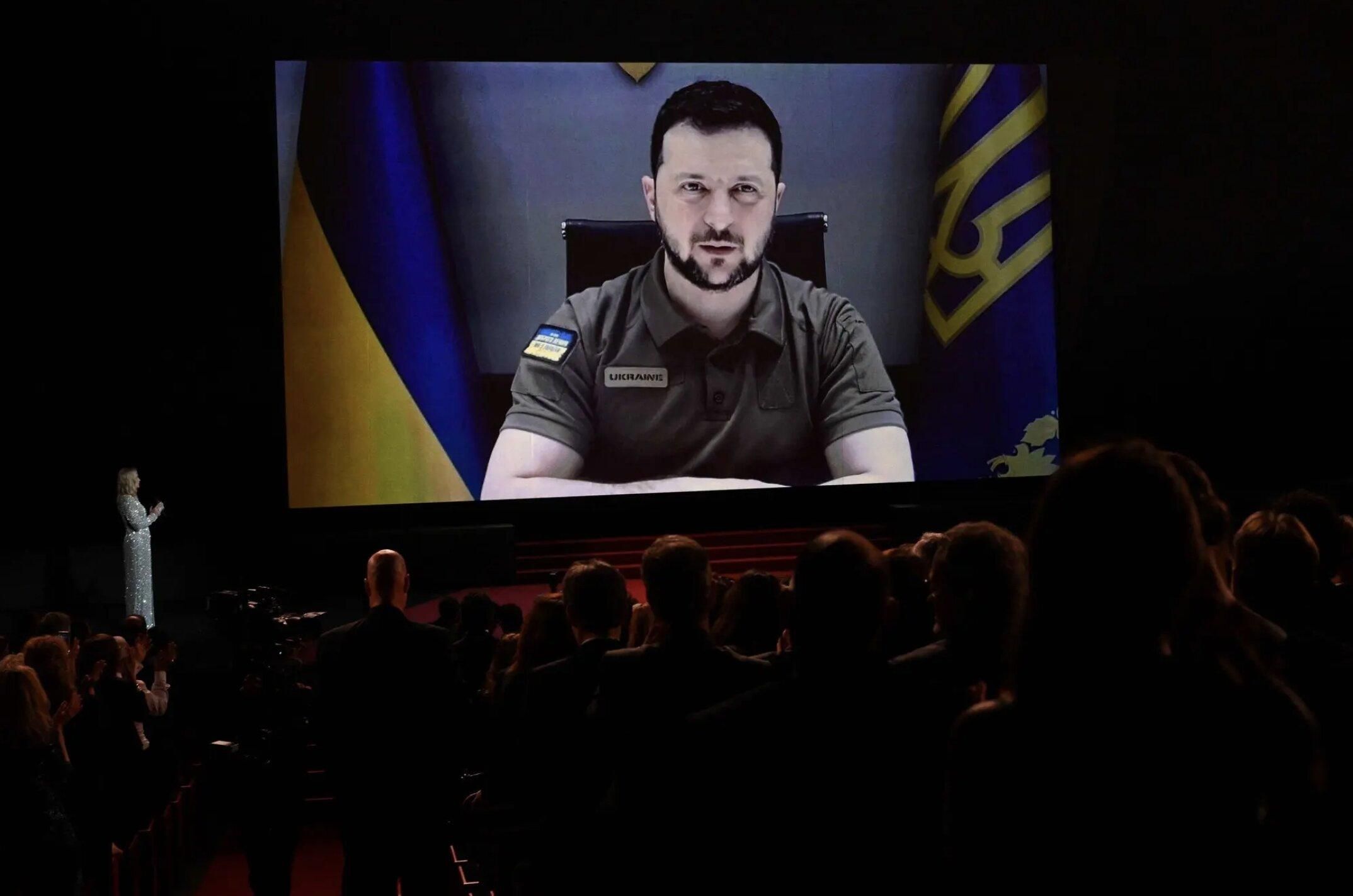 Диктатор програє, – Зеленський виступив на церемонії відкриття Каннського кінофестивалю