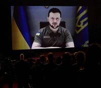 Диктатор проигрывает, – Зеленский выступил на церемонии открытия Каннского кинофестиваля