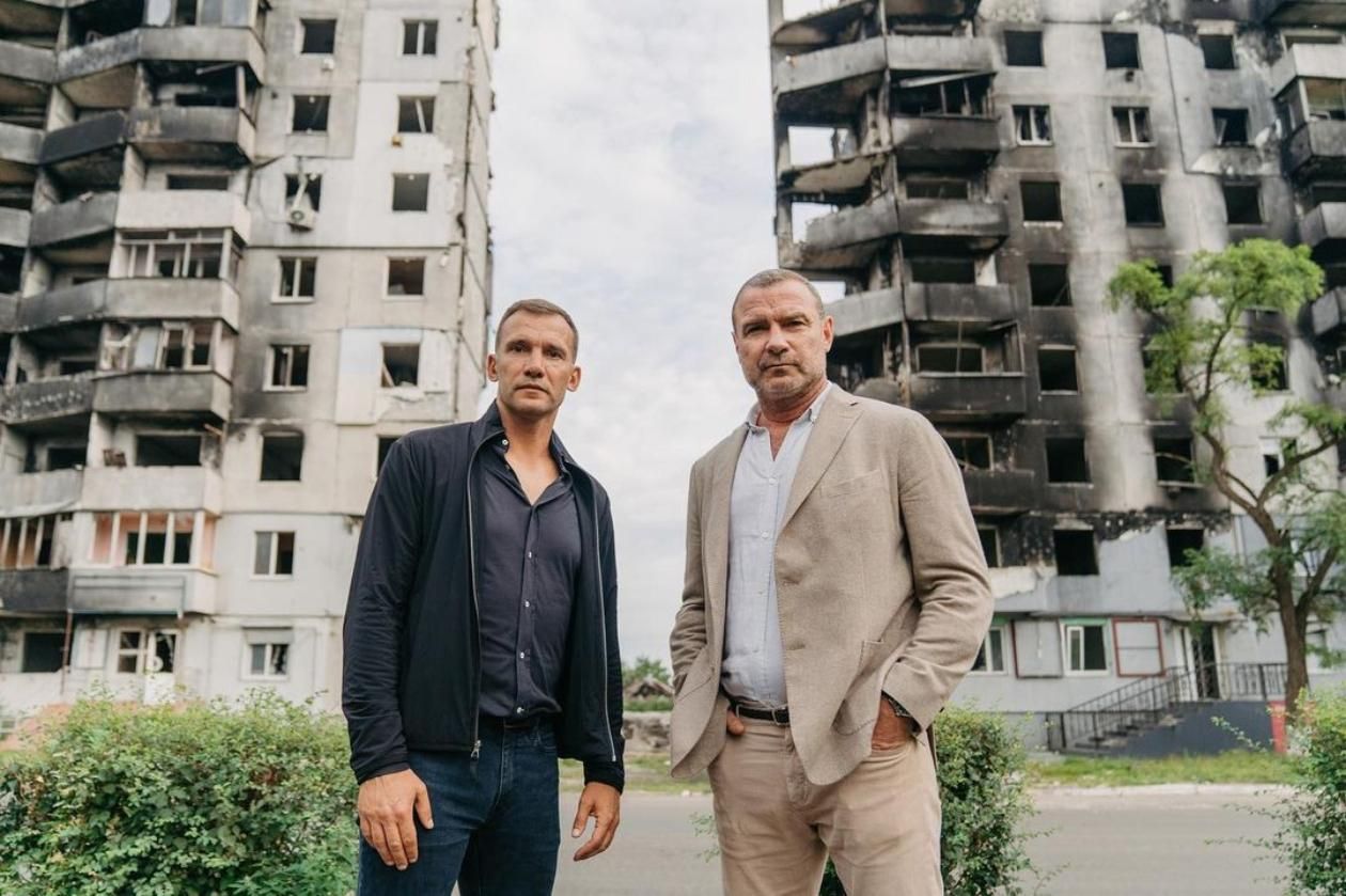 Лиев Шрайбер и Андрей Шевченко посетили Бородянку и Макаров Лиев Шрайбер и Андрей Шевченко посетили Бородянку и Макаров