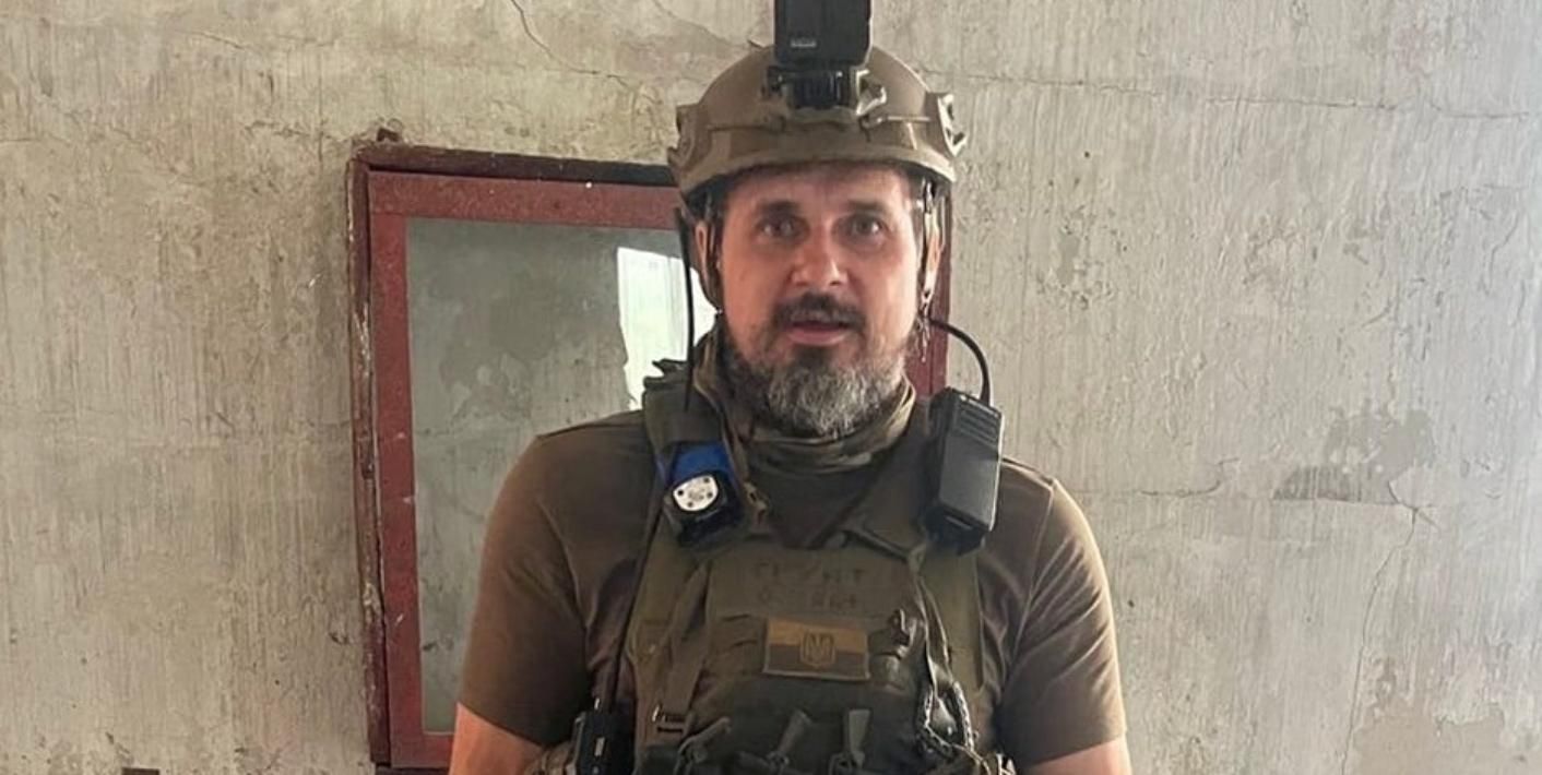 Сенцов военный показал фото с обломком русской артиллерии на Донбассе - Кино Сенцов военный показал фото с обломком русской артиллерии на Донбассе - Кино