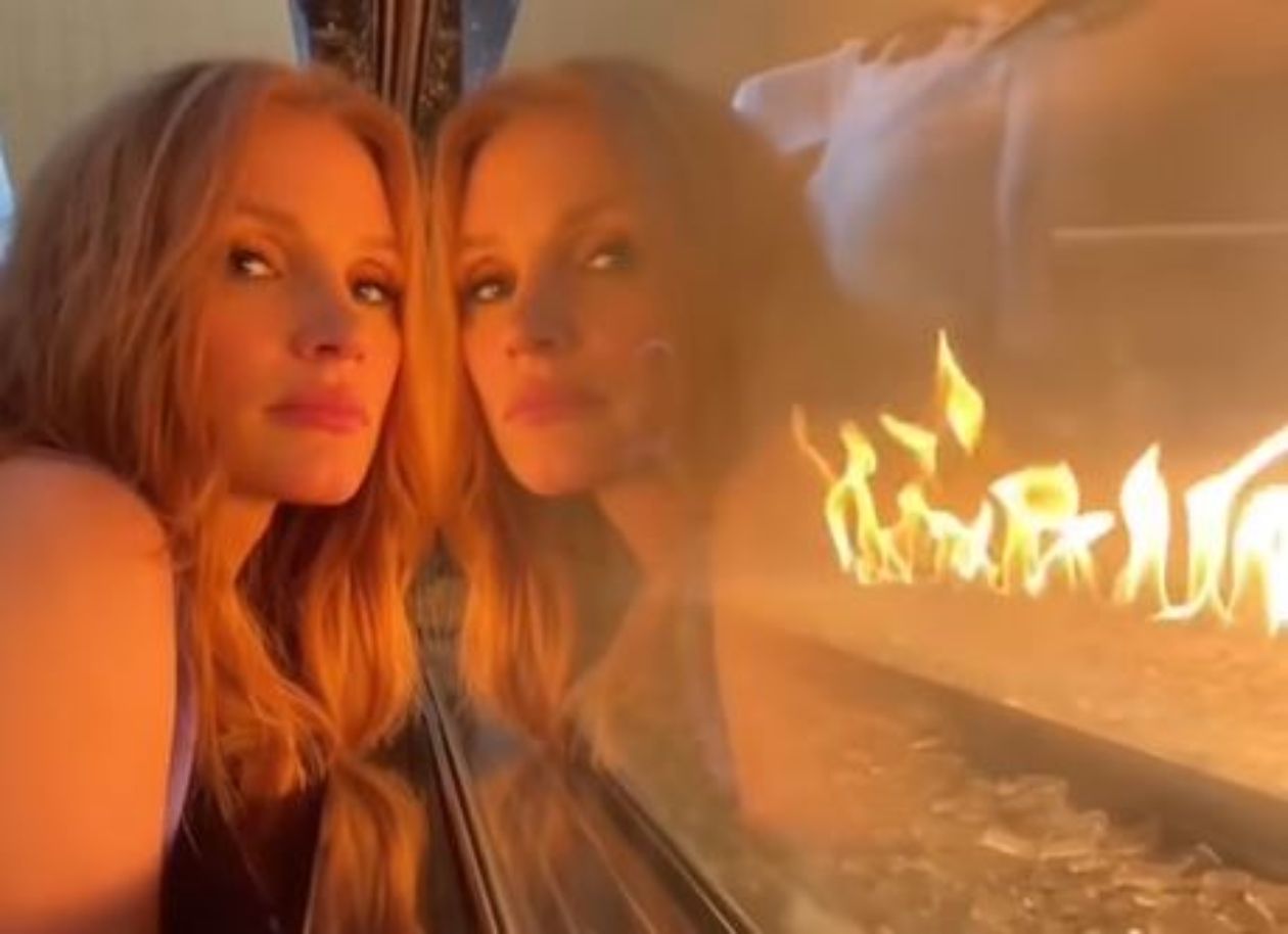 Протесты в Иране 2022 – актриса Джессика Честейн поддержала иранских и украинских женщин Протесты в Иране 2022 – актриса Джессика Честейн поддержала иранских и украинских женщин